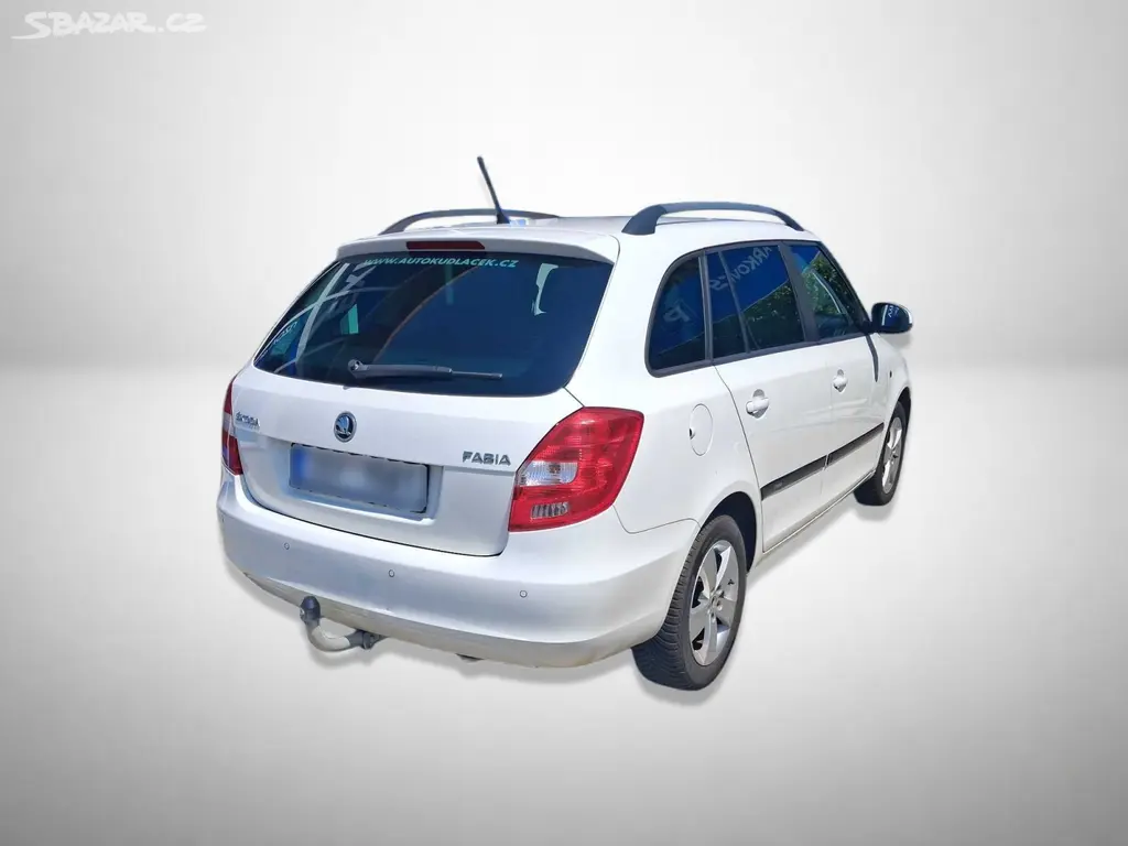 Škoda Fabia, 1.6 TDI, Automatická klima - fotka 2