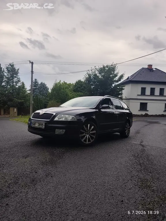 Škoda Octavia 2 DSG - fotka 2