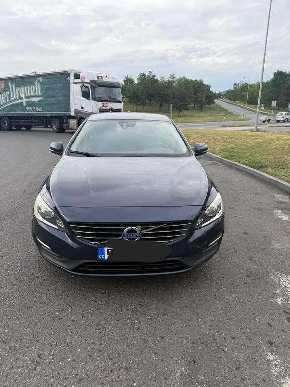 Volvo AA Sedan S60 - fotka 3