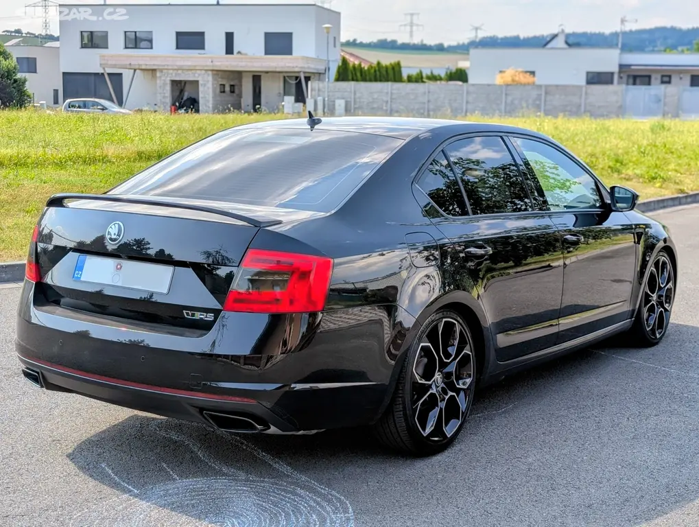 ŠKODA OCTAVIA III RS 230 2.0 TSI 169 kW 45 171 km - fotka 3