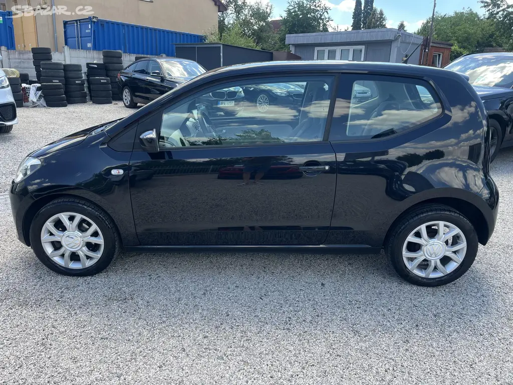 Volkswagen Up!, 1.0i 55Kw Klima - fotka 4