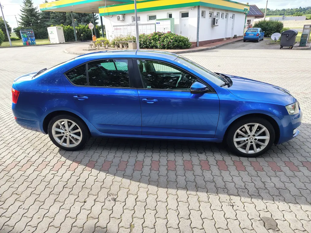 Škoda Octavia III 1.8 TSI 132 kW Elegance Liftback - fotka 3