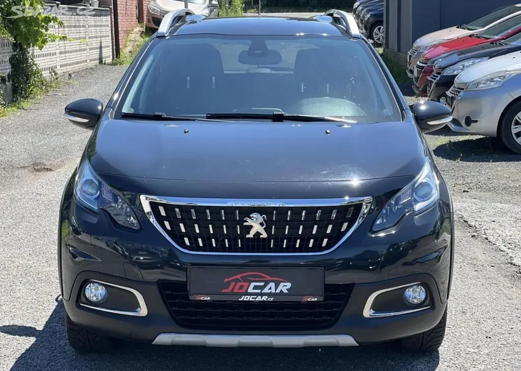 Peugeot 2008 Allure 1.2i KOUPENO V ČR 1.MAJ - fotka 2
