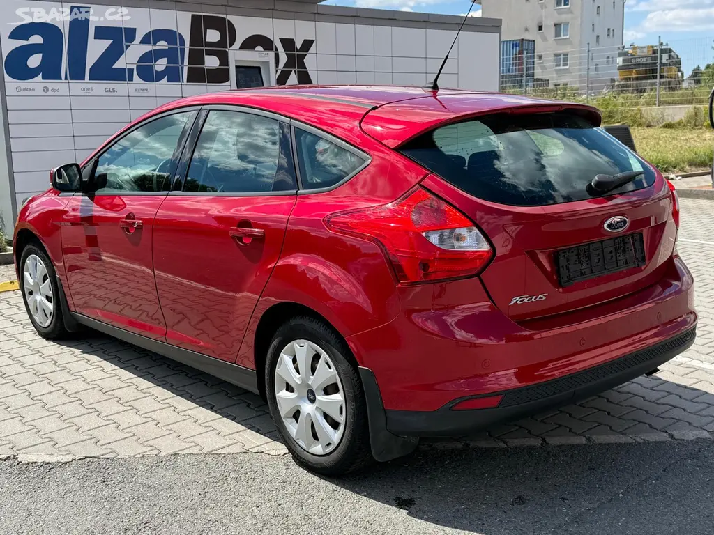 FORD FOCUS 1.6 Ti-VCT 92KW - fotka 5