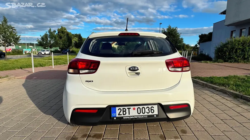 Kia Rio 2020 v perfektním stavu - fotka 6