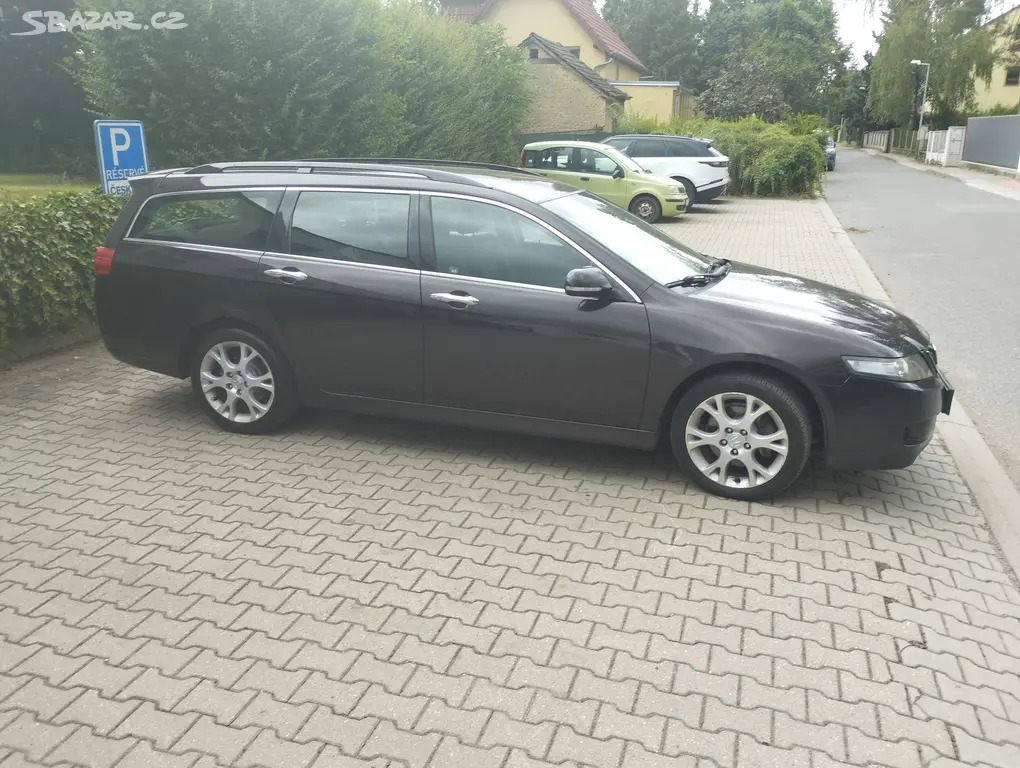 Honda Accord 2,2 CDTI Tourer - fotka 2