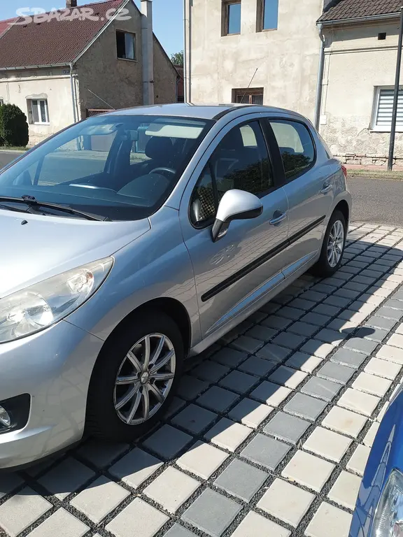 Peugeot 207 - fotka 2
