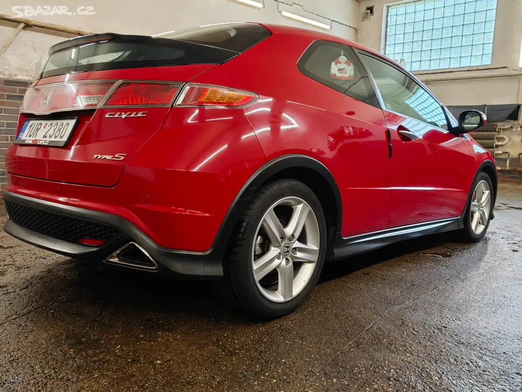 Honda Civic Type S Automat - fotka 4