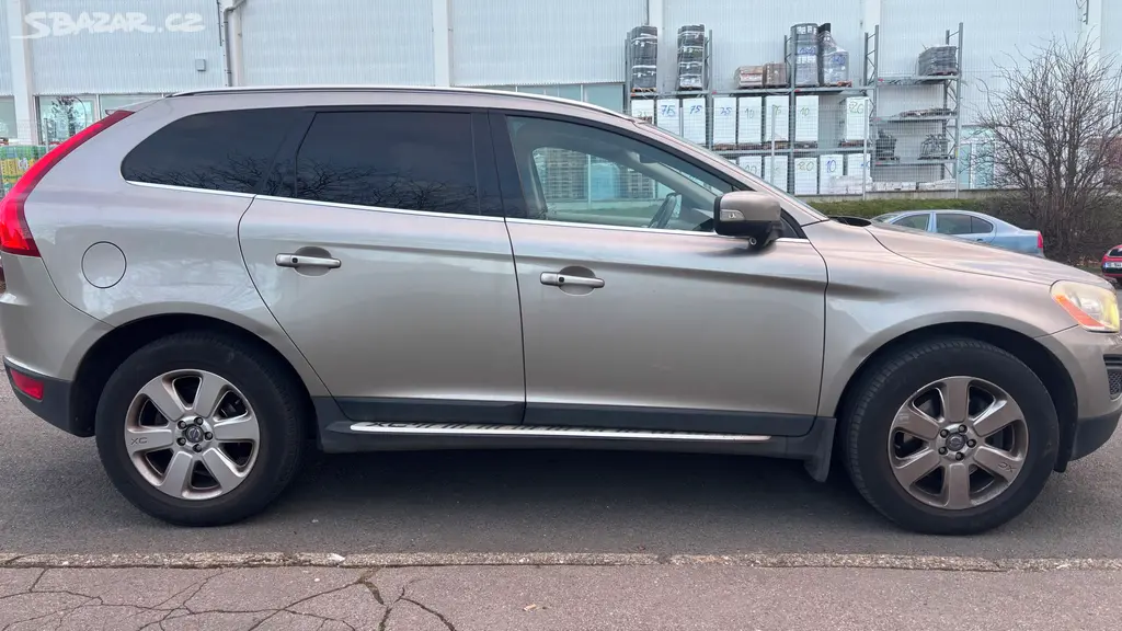 Volvo XC60 - fotka 5