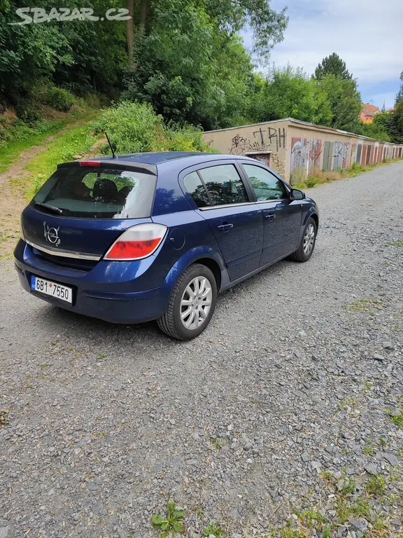 Opel Astra H 1.6 77kw - fotka 4