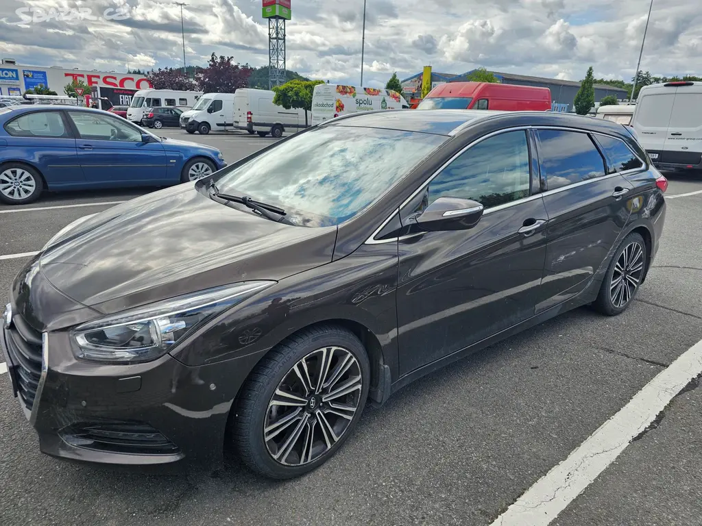 Hyundai i40 Kombi na opravu - fotka 4