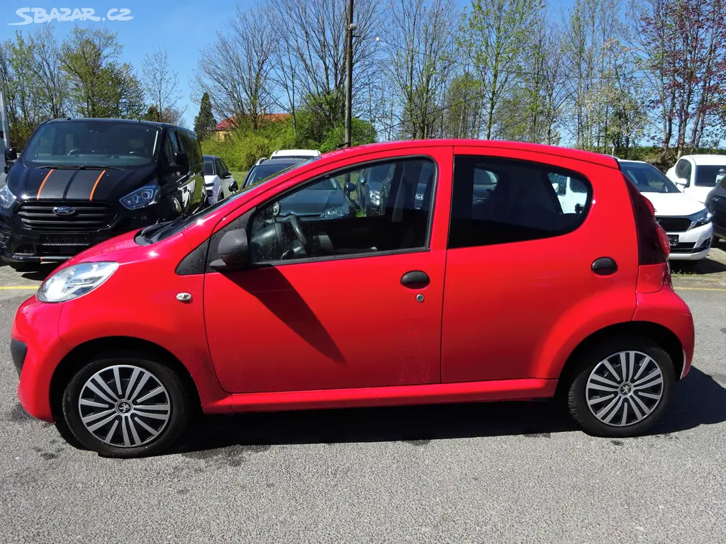 PEUGEOT 107 1,0 i - fotka 4