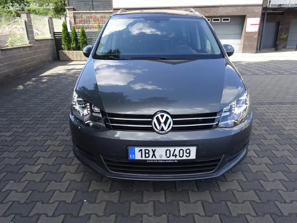 Volkswagen Sharan, 2.0TDi 103kW. DSG. - fotka 2