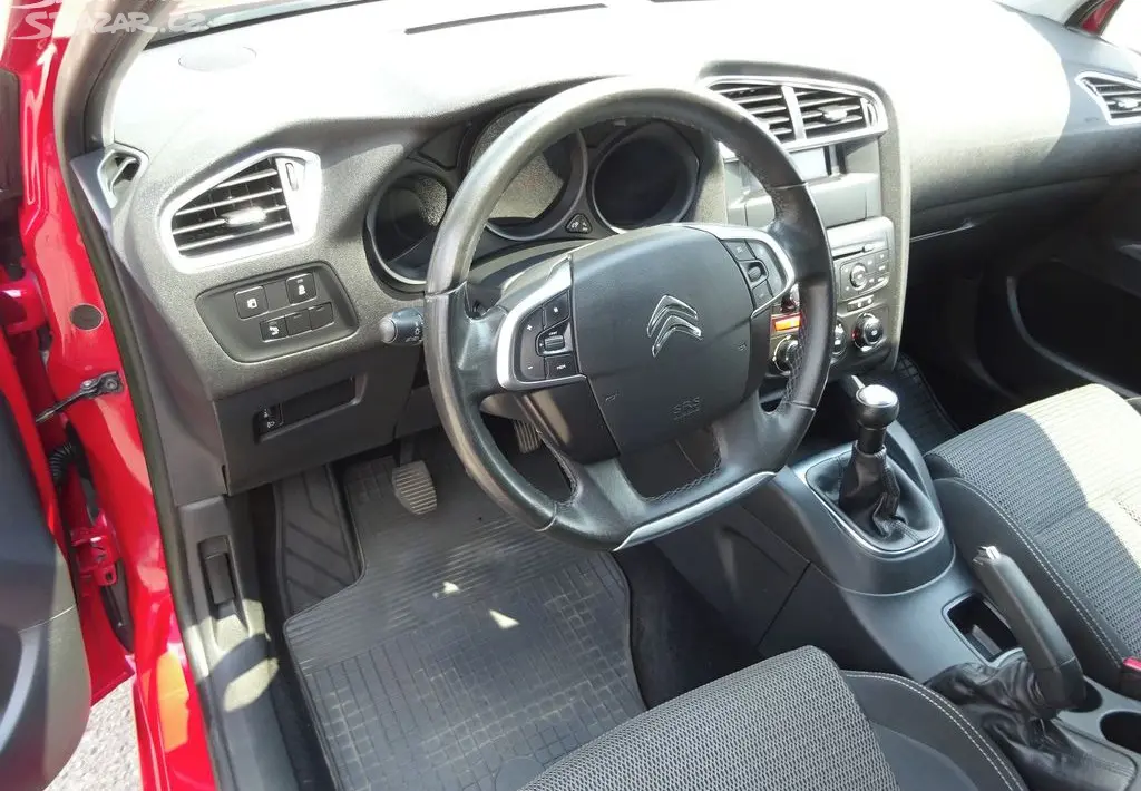 Citroen C4 1.6 HDI r.v.2015 (68 kw) Koupeno v ČR - fotka 5
