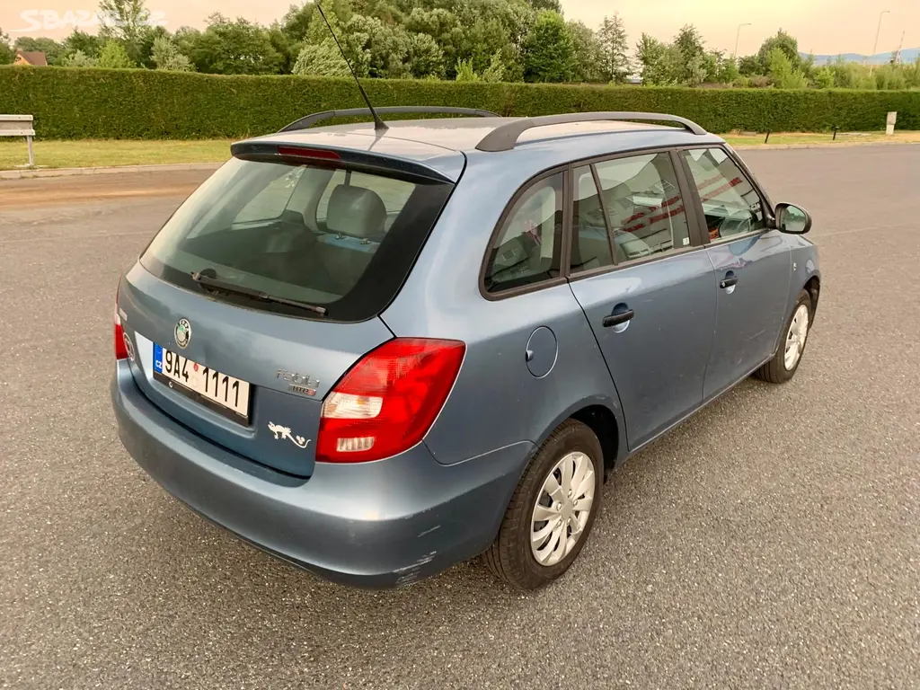 škoda fabia kombi 1.2 51kw tažné,nové STK - fotka 4
