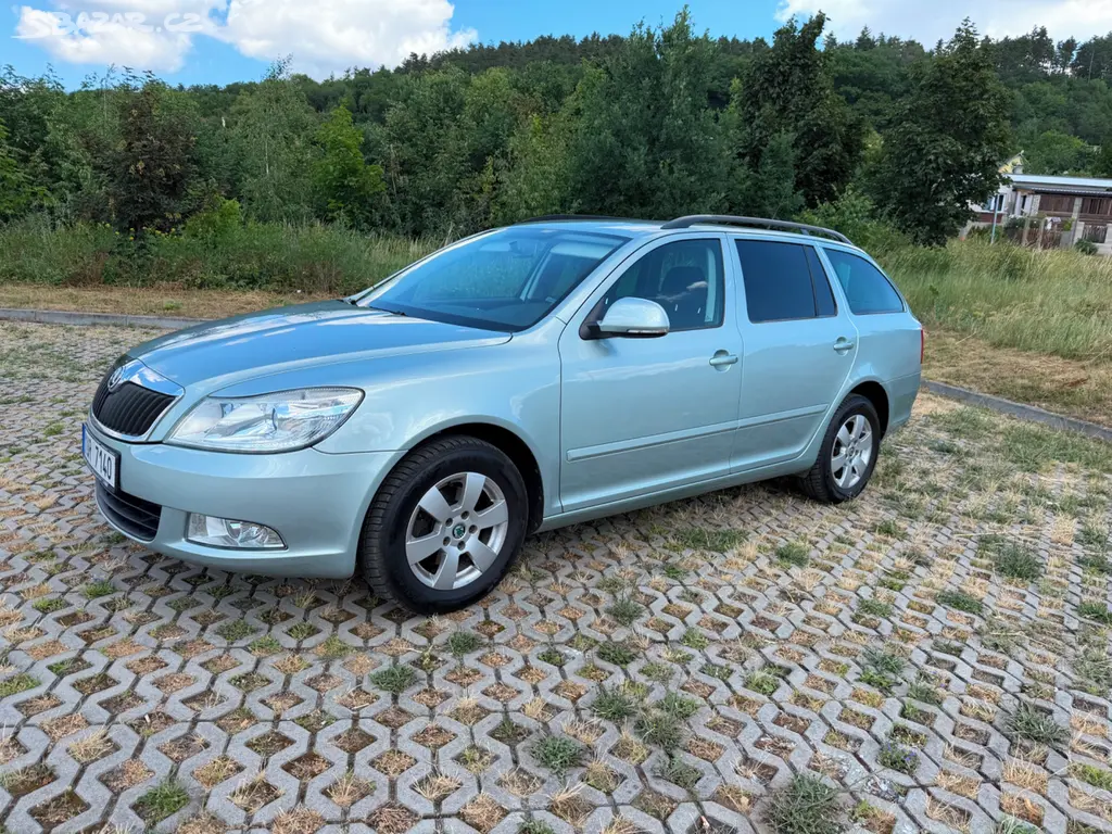Škoda Octavia Kombi II Facelift 1.4TSI 90KW - fotka 2