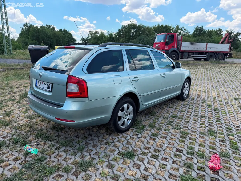 Škoda Octavia Kombi II Facelift 1.4TSI 90KW - fotka 4