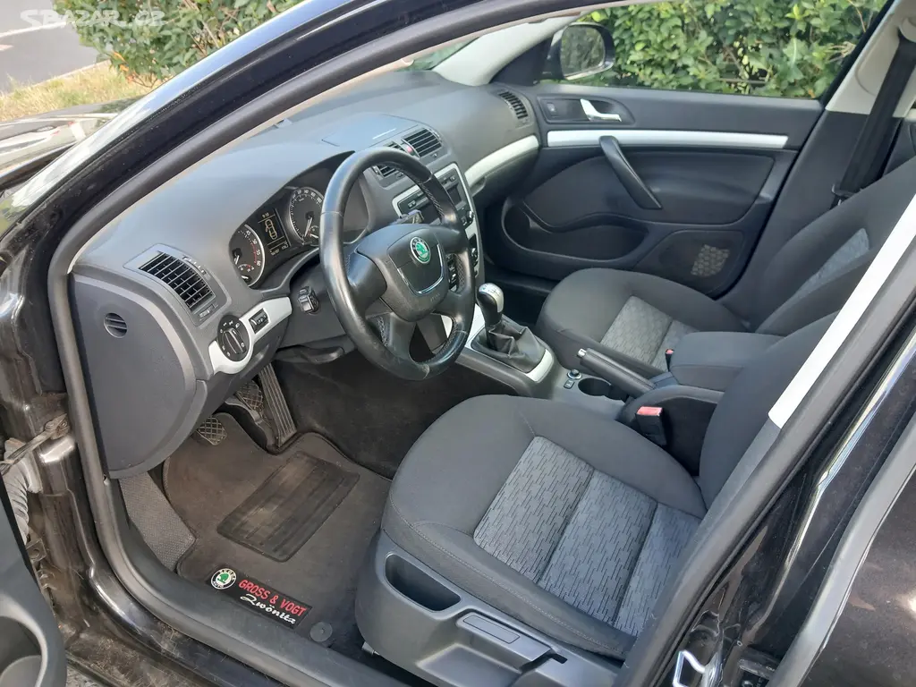 Škoda Octavia Com 1.6 TDi 4x4 serviska - fotka 5