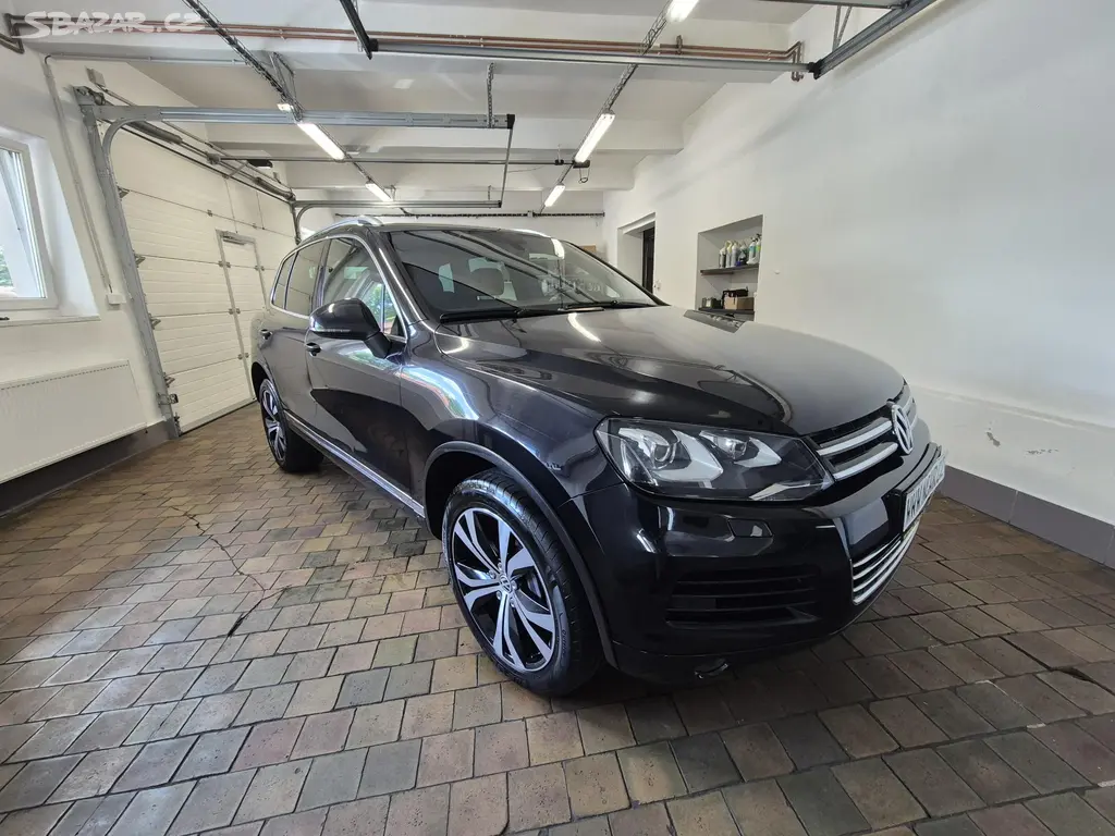 Volkswagen Touareg, 3,0TDi 180kw 4x4 DSG 20ALU - fotka 3