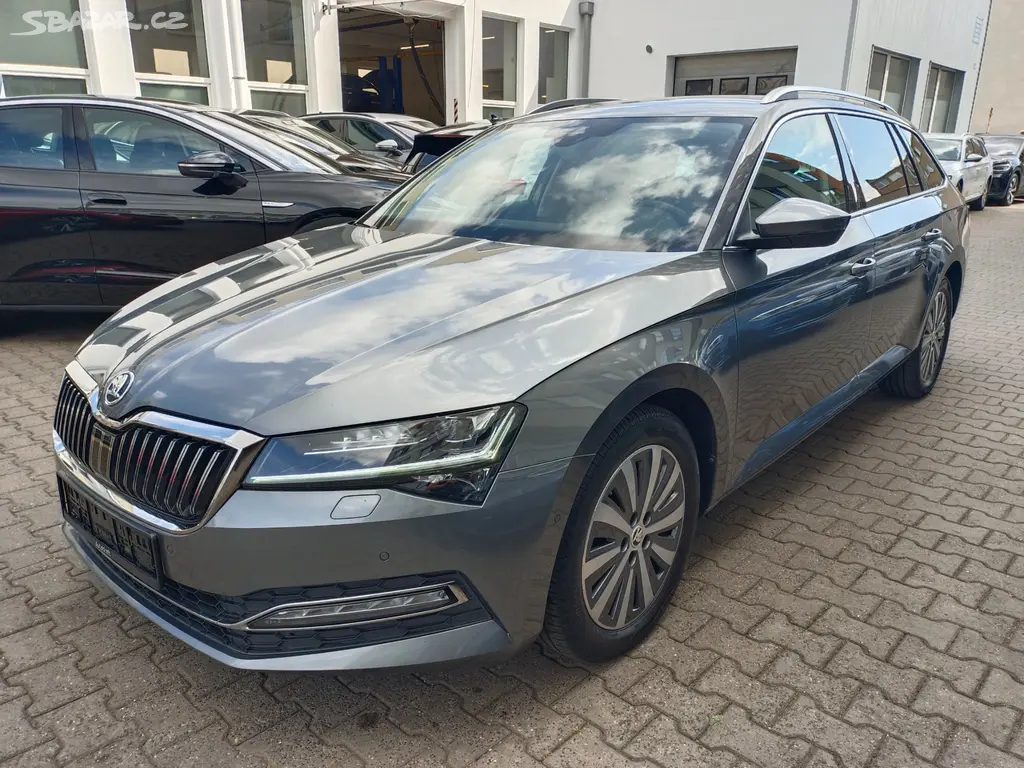 Škoda Superb 3 Combi Style 2.0 TSI 140kW DSG Tažné - fotka 2