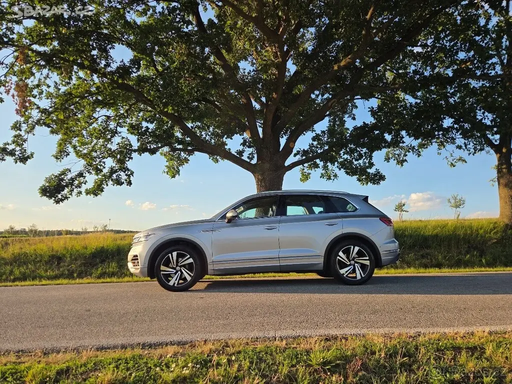 Volkswagen Touareg 3,0 TDI(210KW) HEZKÝ
