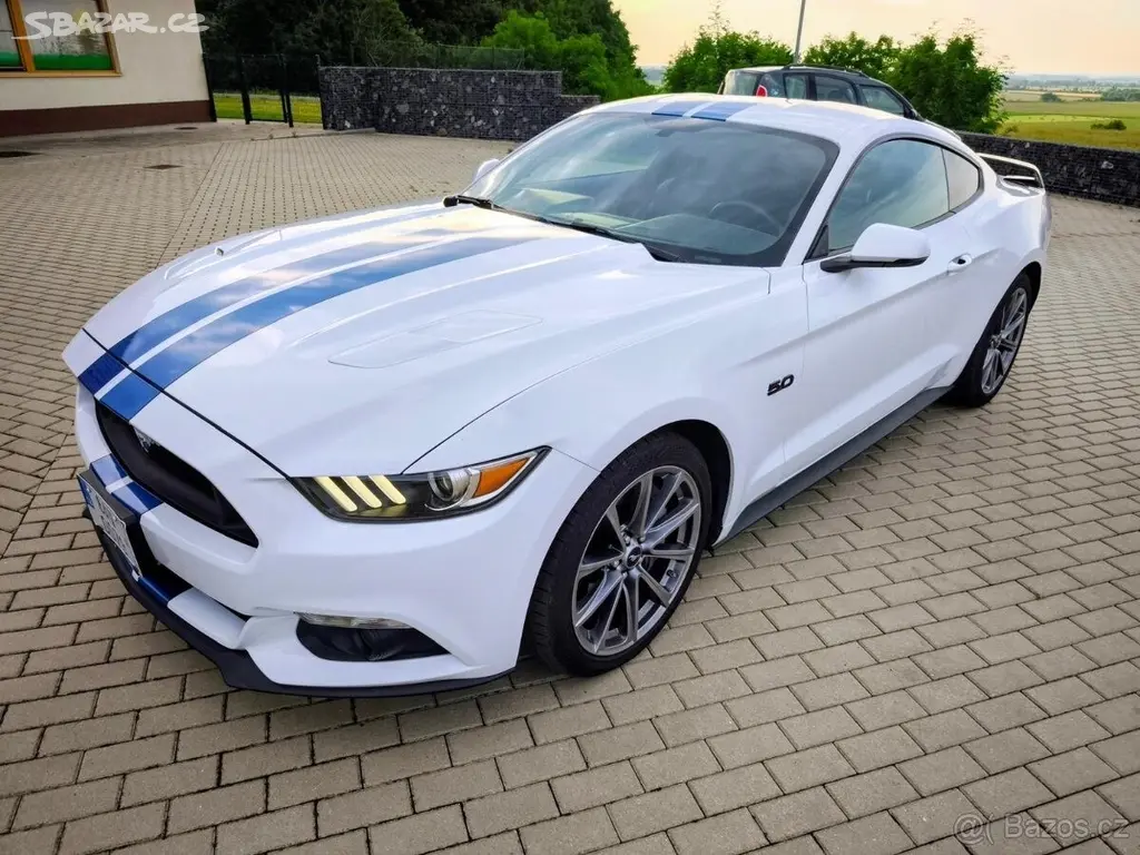 Ford Mustang 5,0 GT V8 - fotka 5