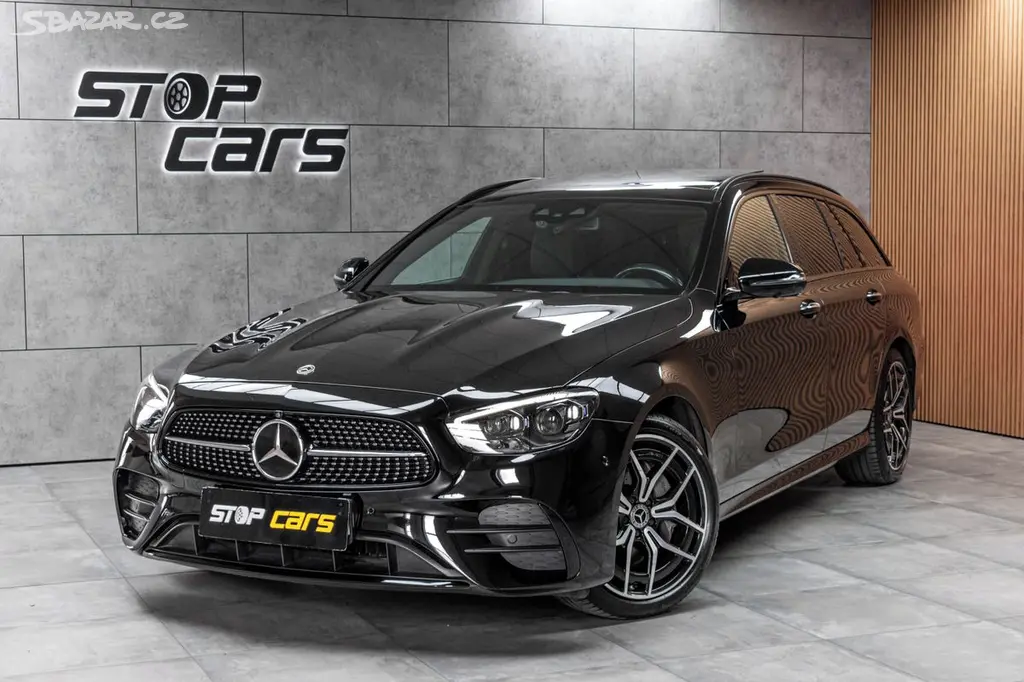 Mercedes-Benz Třídy E, E 220d AMG*4MATIC*TAŽNÉ*ACC*ČR