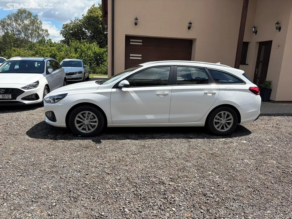 Hyundai i30, 1.6 crdi.1 majitel ČR. 150 tkm - fotka 3