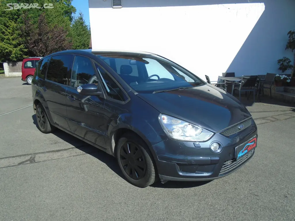 Ford S-MAX 2.0TDCi Titanium - fotka 4