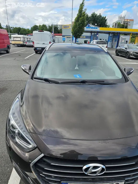 Hyundai i40 Kombi na opravu - fotka 2