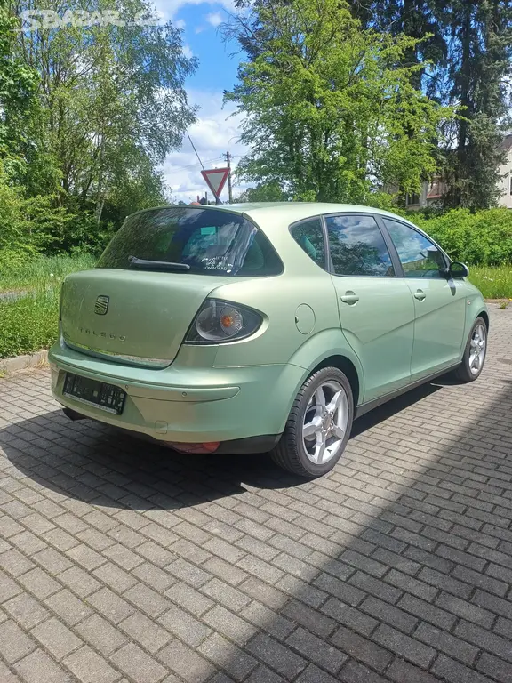 Prodám Seat Toledo 2.0 FSI dovoz z DE nová STK - fotka 4