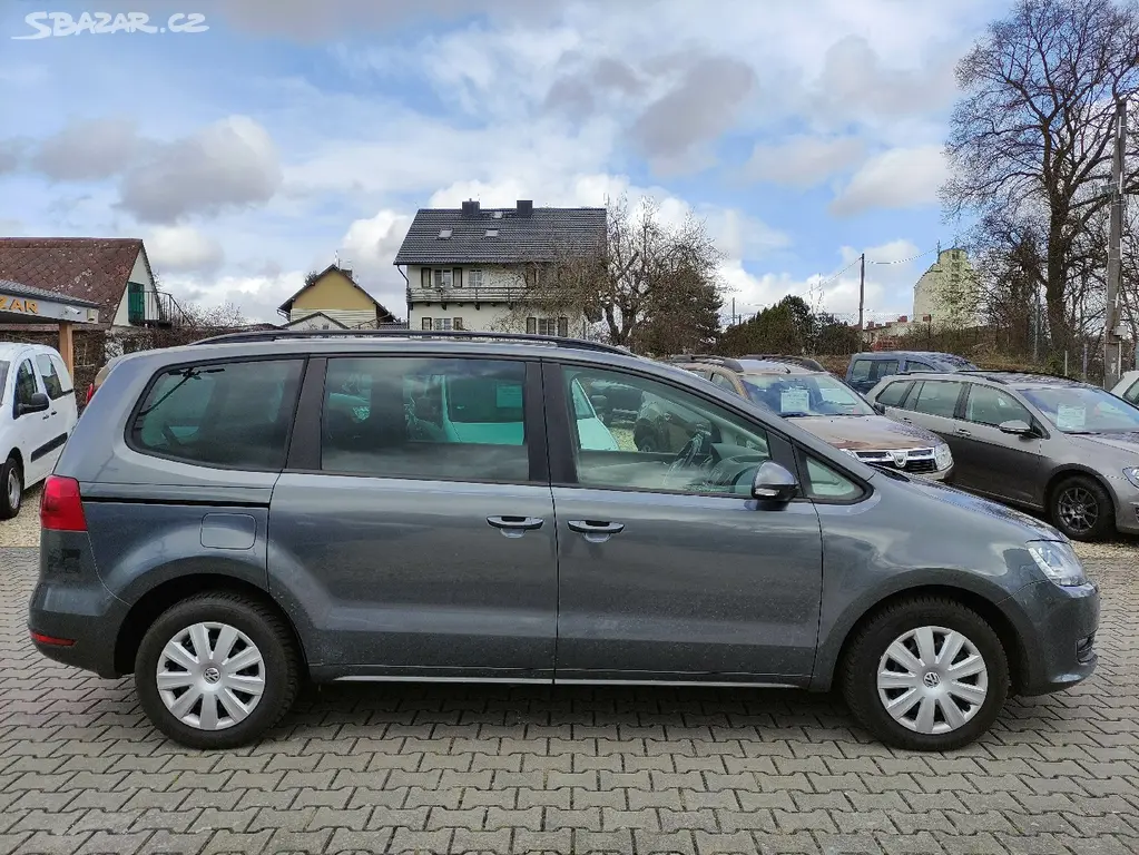 VW SHARAN 2.0 TDi,85KW,2013,7-MÍST,NAVI,10x AIRBAG - fotka 5