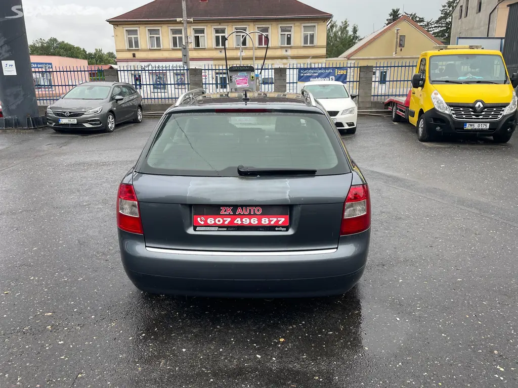 AUDI A4 AVANT 1.9 TDI 96 KW RV 2003 - fotka 6
