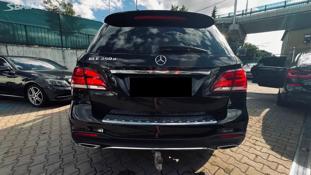 Mercedes Benz GLE 350 CDi 4Matic AMG 2018 - fotka 5