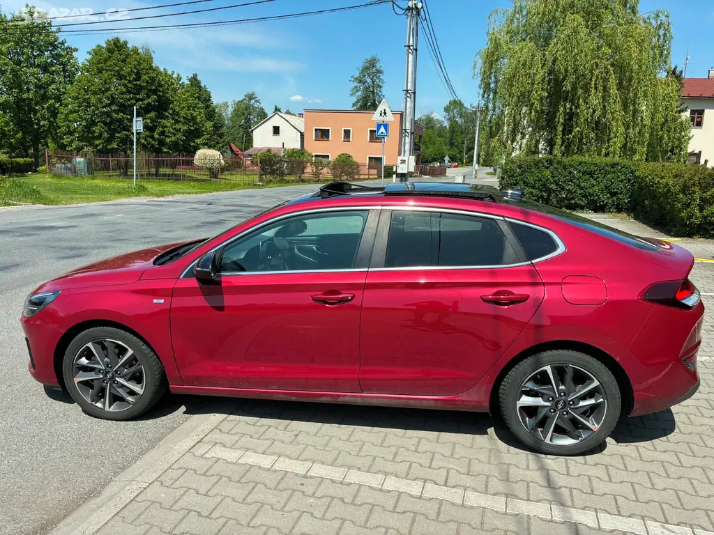 I30 FASTBACK 1.6 MHEV 100 KW 2021 MAX VÝBAVA - fotka 4
