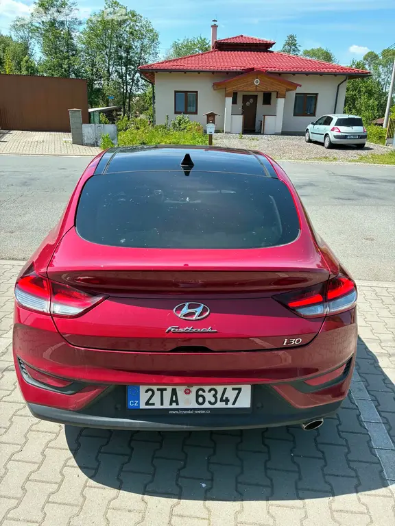 I30 FASTBACK 1.6 MHEV 100 KW 2021 MAX VÝBAVA - fotka 5