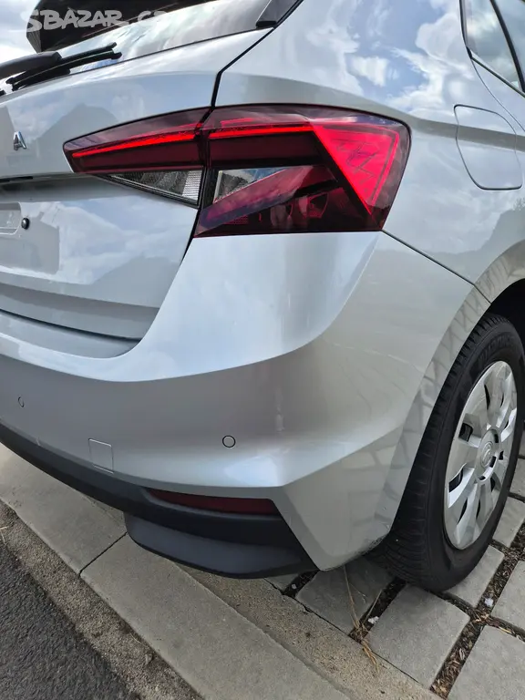 Škoda Fabia 4 twin color - fotka 3