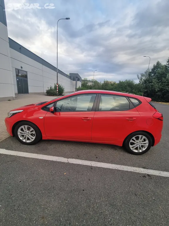 Kia Seed 1.6 crdi - fotka 4