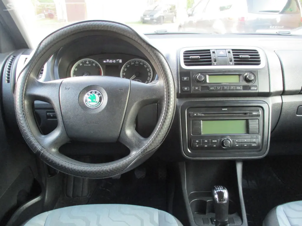 ŠKODA FABIA 1.4 16V,combi,ZÁRUKA - fotka 2