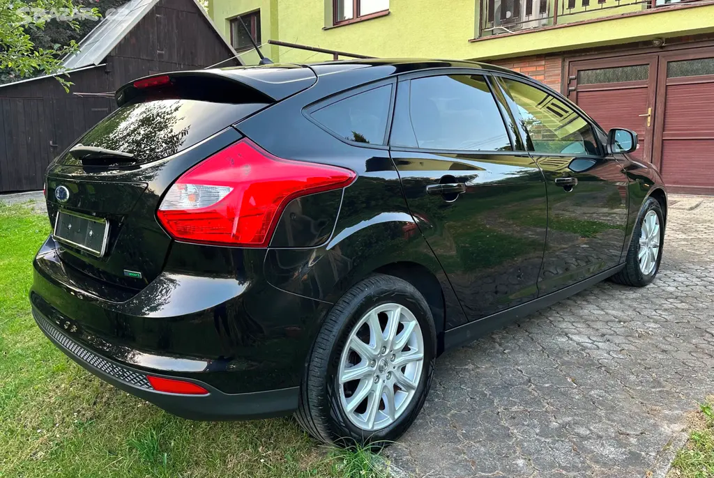 Ford Focus r.v.2014, benzín,1.Majitel, naj.104 TKM - fotka 3