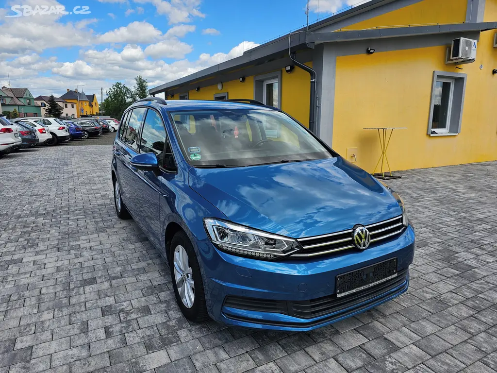 Volkswagen Touran, 1.4 TSI 110kw, Highline, 1 Maj - fotka 3