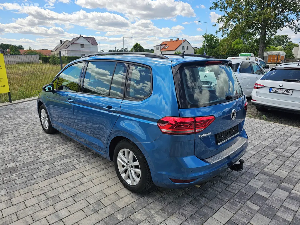 Volkswagen Touran, 1.4 TSI 110kw, Highline, 1 Maj - fotka 6
