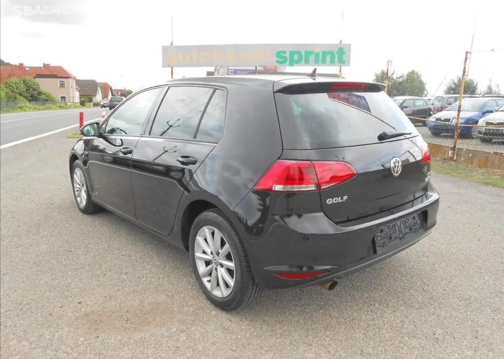 Volkswagen Golf 1,2 81 kW SERVISKA DIGIKLIMA - fotka 4