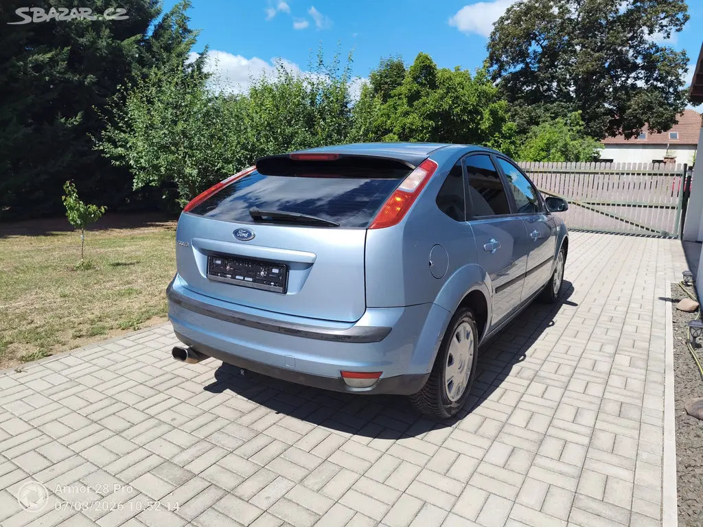 Ford Focus 1.6i-74kw benzín - fotka 4