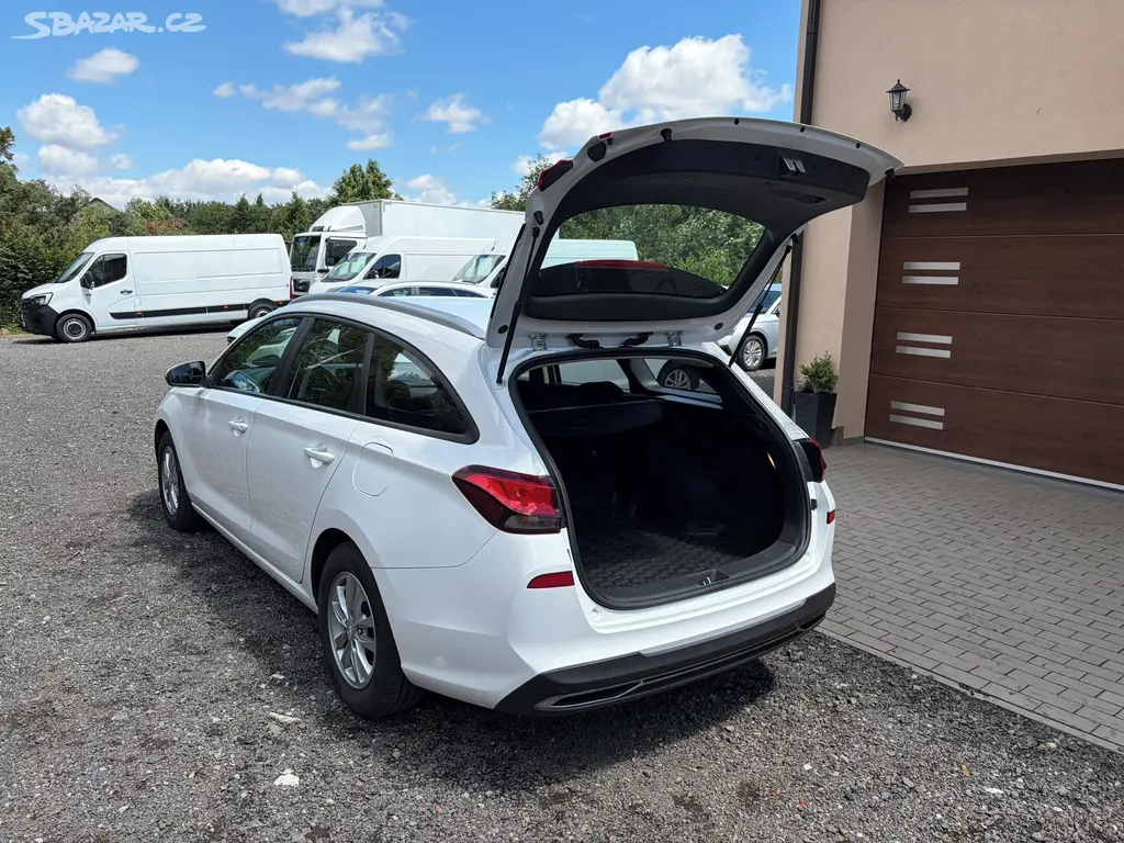 Hyundai i30, 1.6 crdi.1 majitel ČR. 150 tkm - fotka 6