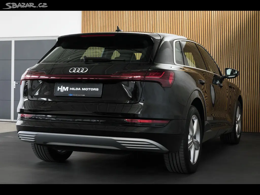 Audi e-tron, 55 300kW Kessy Kamera Tažné - fotka 5