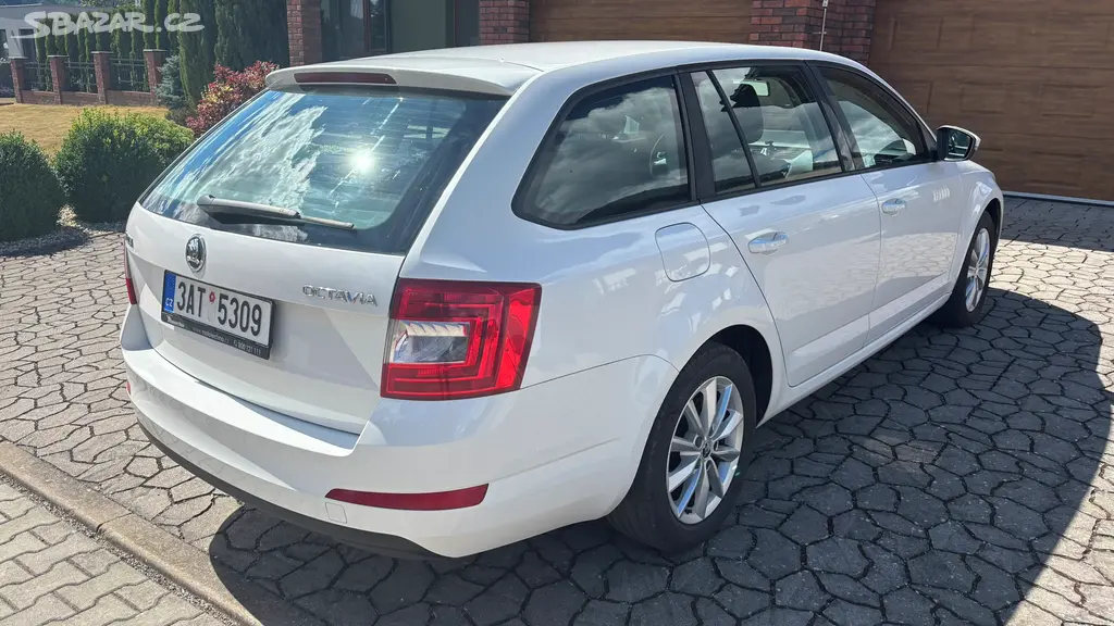 Škoda Octavia III 1.6TDi AMBITION - fotka 6