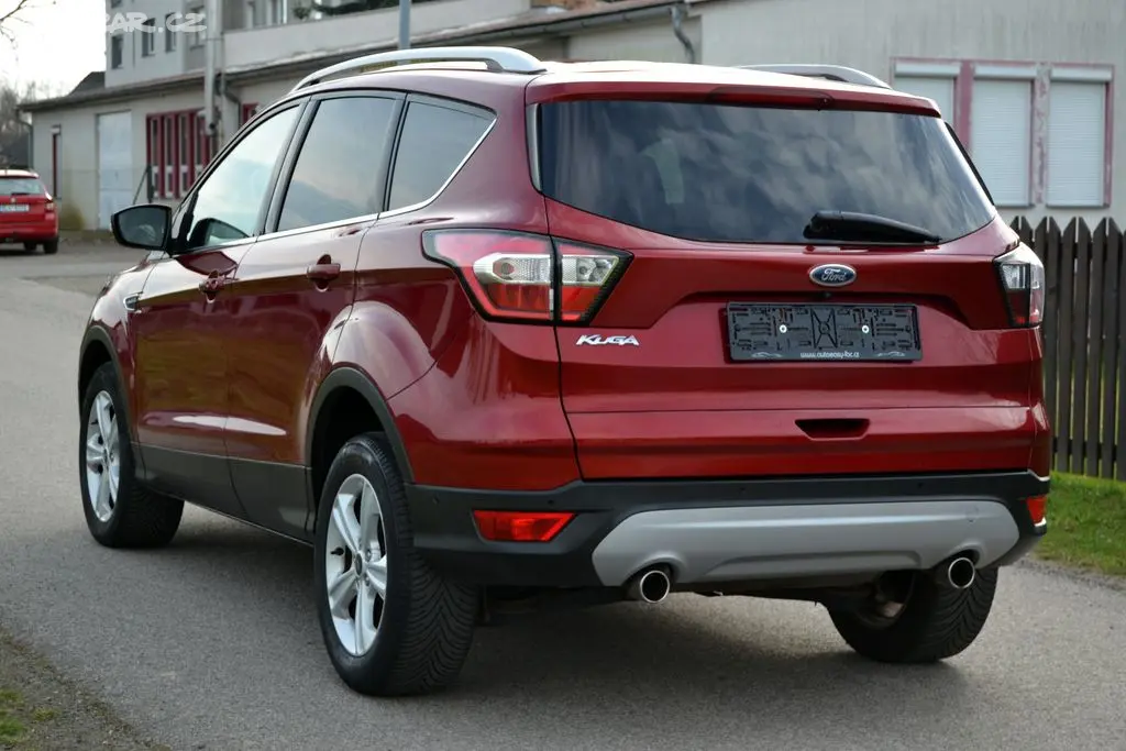 Ford Kuga 2.0 TDCI 110kW Titanium - fotka 2