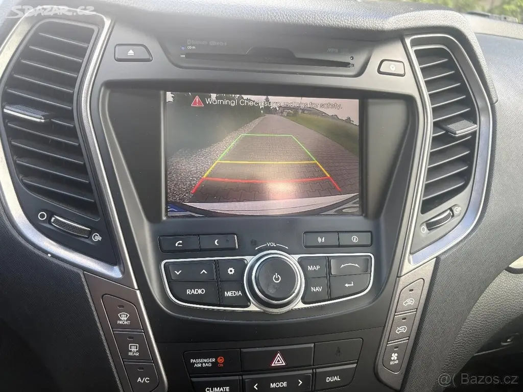 Hyundai Grand Santa Fe 2,2 CRDi 4x4 7míst tažné - fotka 3