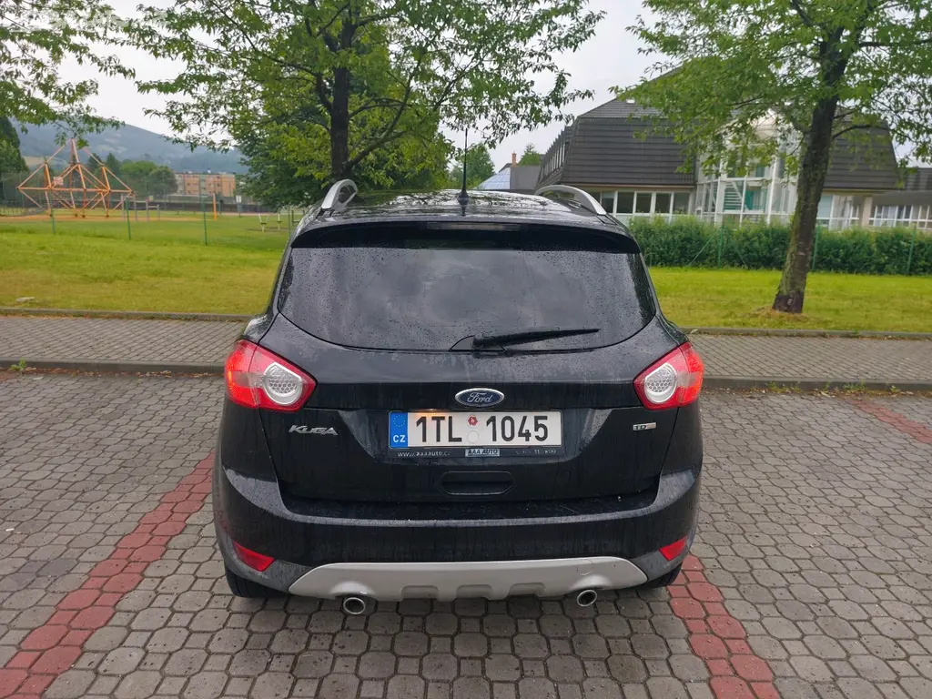 Ford Kuga 2.0 TDCi 2010 4x4 - fotka 5